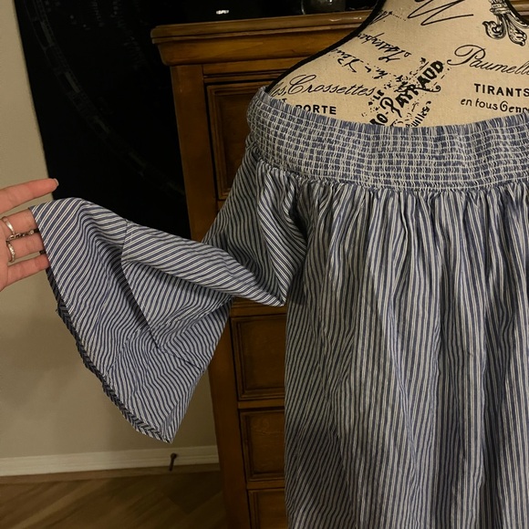 INC International Concepts Off-Shoulder Striped Top – Size M - Picture 3 of 8